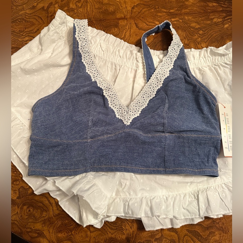 Colsie Blue Lace Bralette and White Ruffle Short Set L - Picture 4 of 9